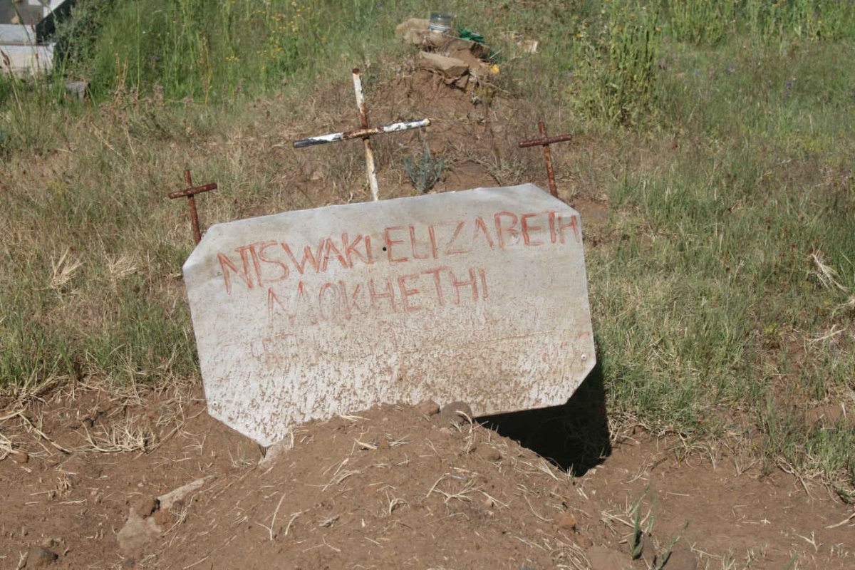 NTISWAKI Elizabeth Mokheti  