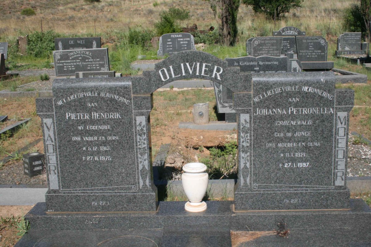 OLIVIER Pieter Hendrik 1913-1975 &amp; Johanna Petronella  formerly GROENEWALD nee DE JONGE 1921-1997