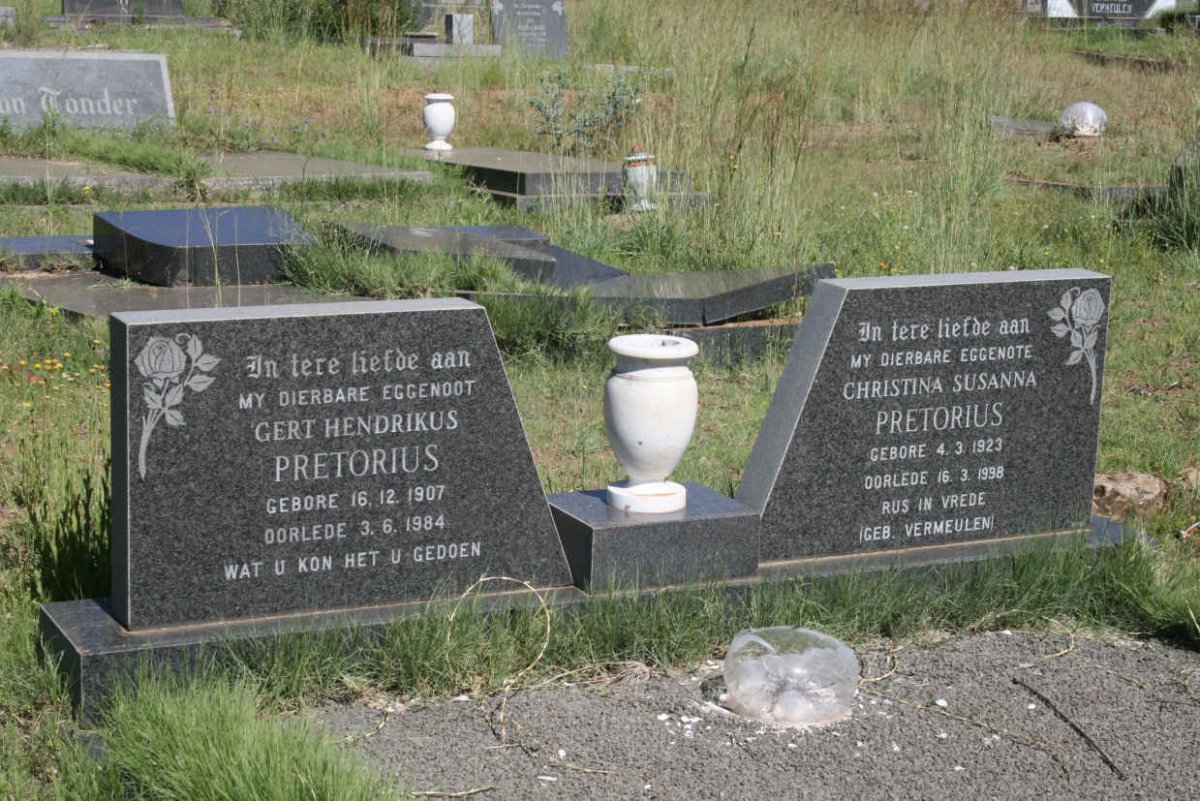PRETORIUS Gert Hendrikus 1907-1984 &amp; Christina Susanna VERMEULEN 1923-1998