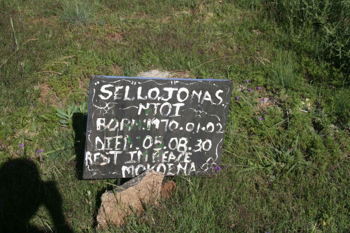 SELLO Jonas Ntoi 1970-2005