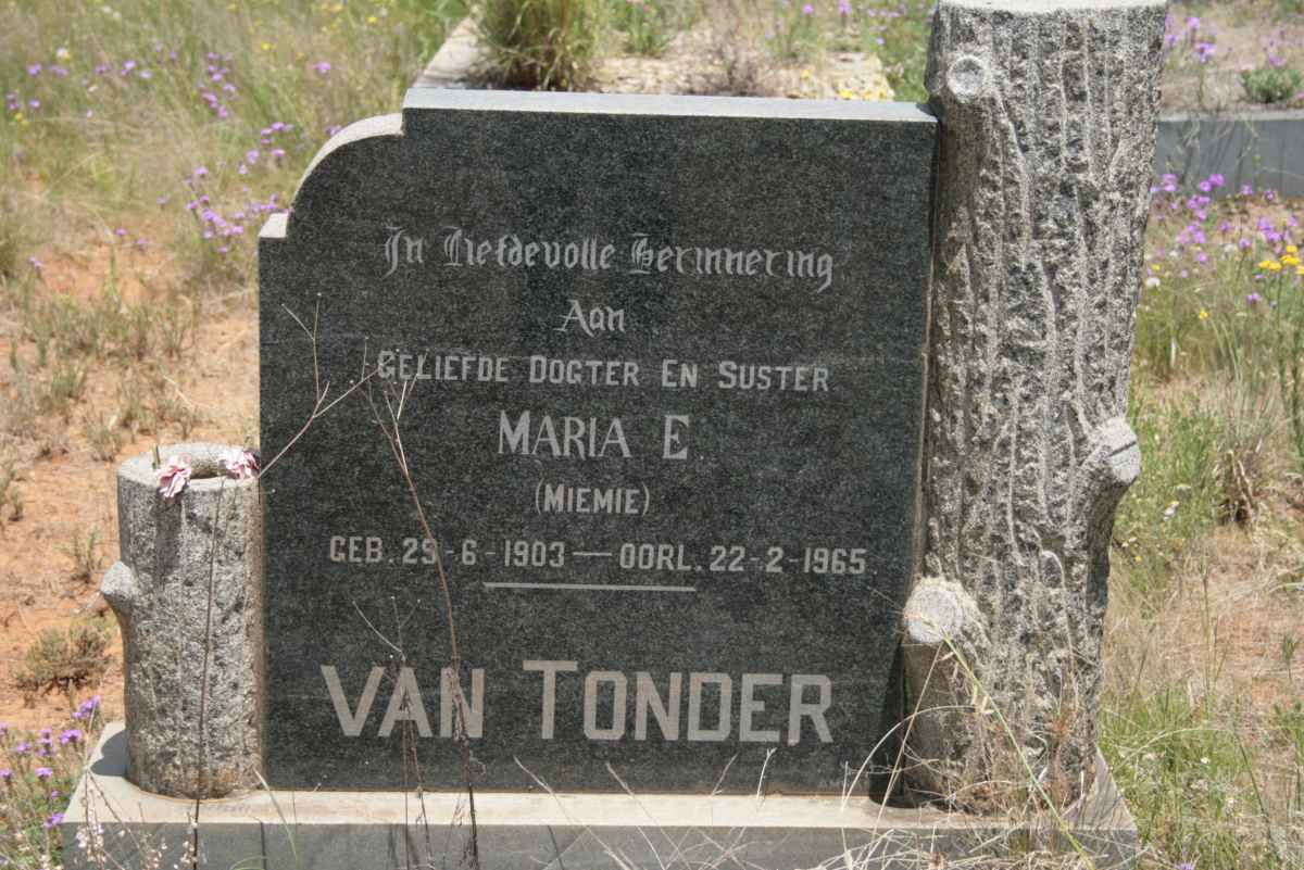 TONDER Maria E., van 1903-1965