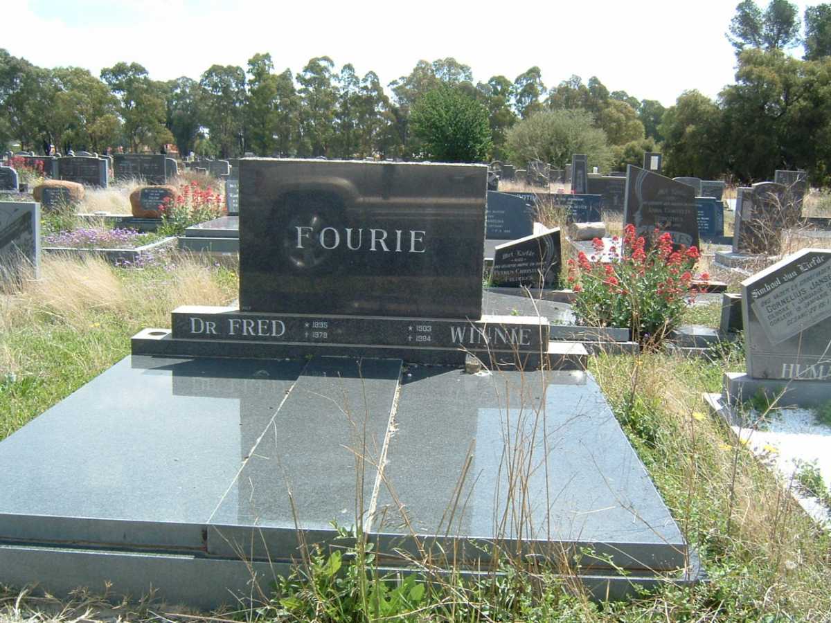 FOURIE Fred 1895-1978 &amp; Winnie 1903-1984