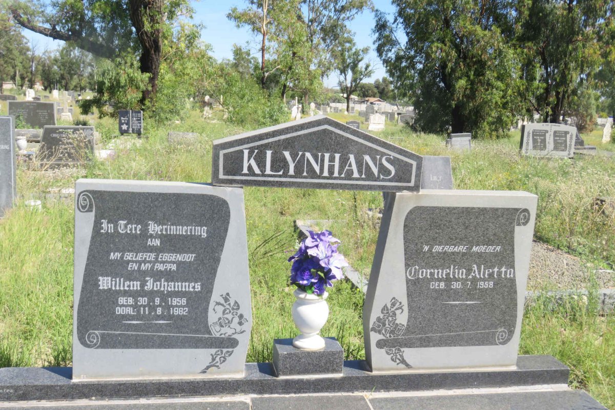 KLYNHANS Willem Johannes 1956-1982 &amp; Cornelia Aletta 1958-