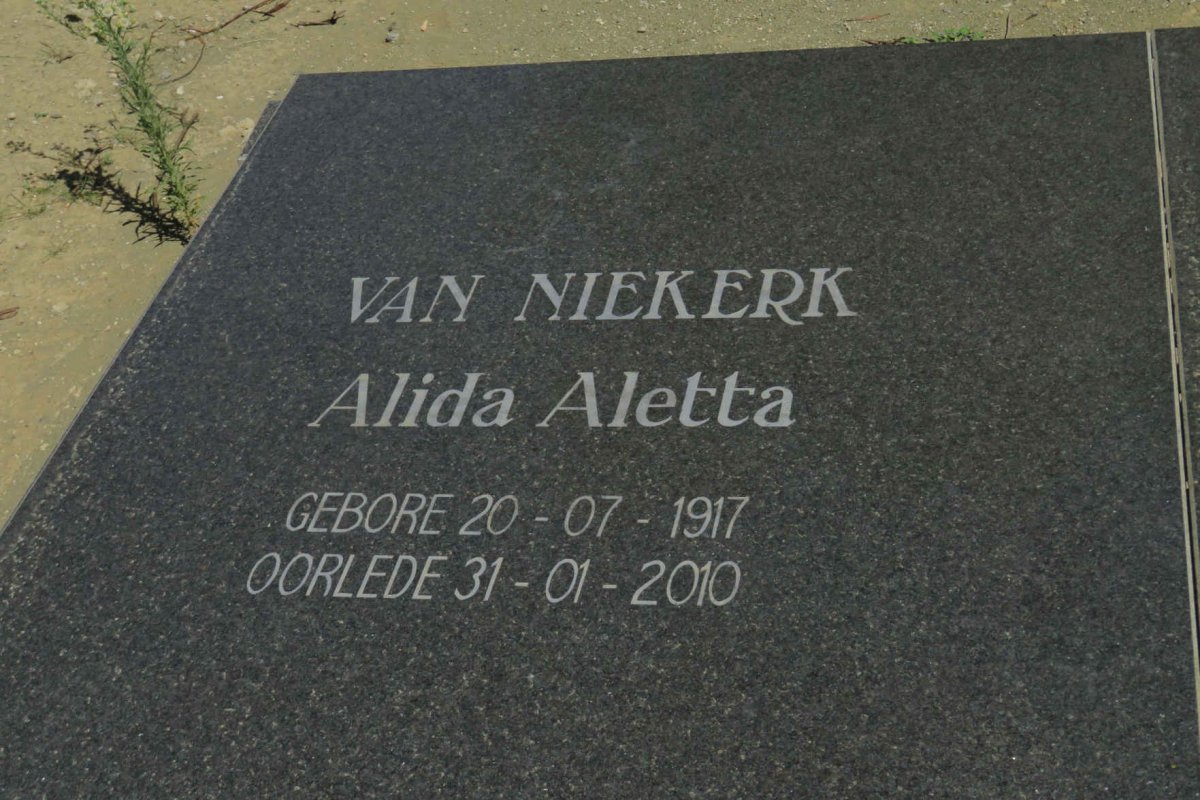 NIEKERK Francois Philippus, van 1921-1998 &amp; Alida Aletta 1917-2010