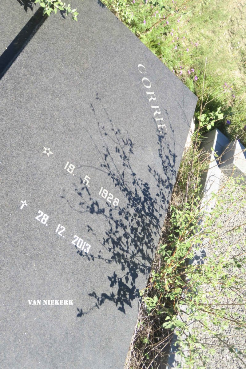 NIEKERK Kellie, van 1919-1981 &amp; Corrie 1928-2013