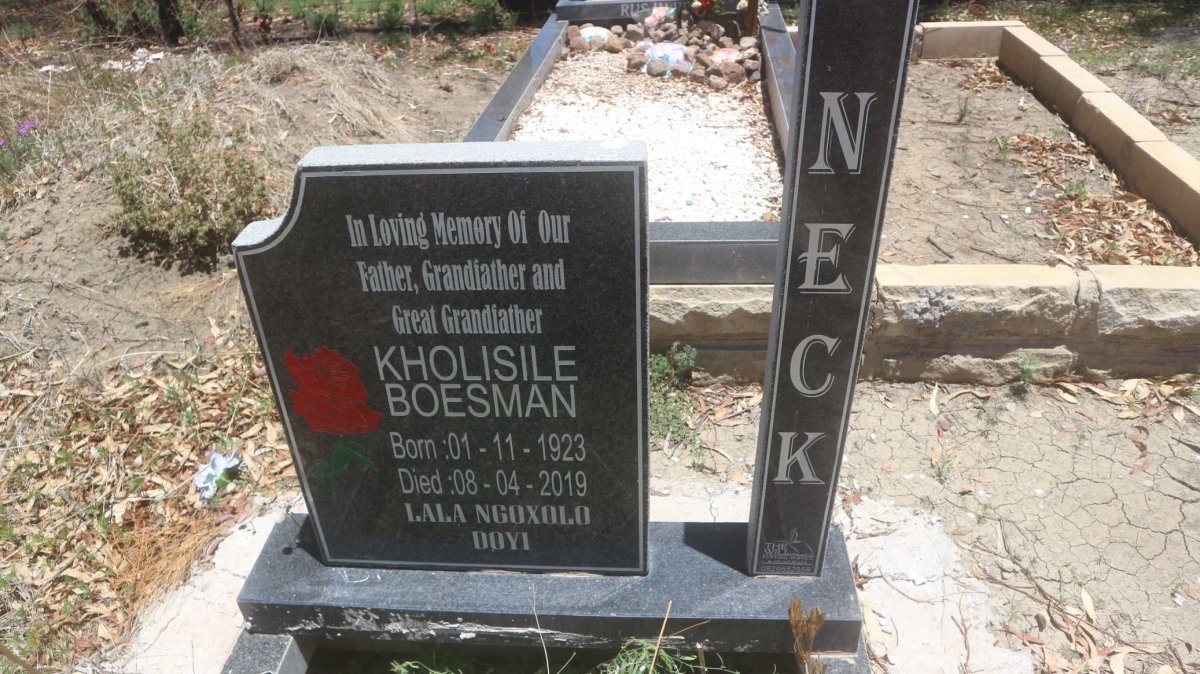 NECK Kholisile Boesman 1923-2019