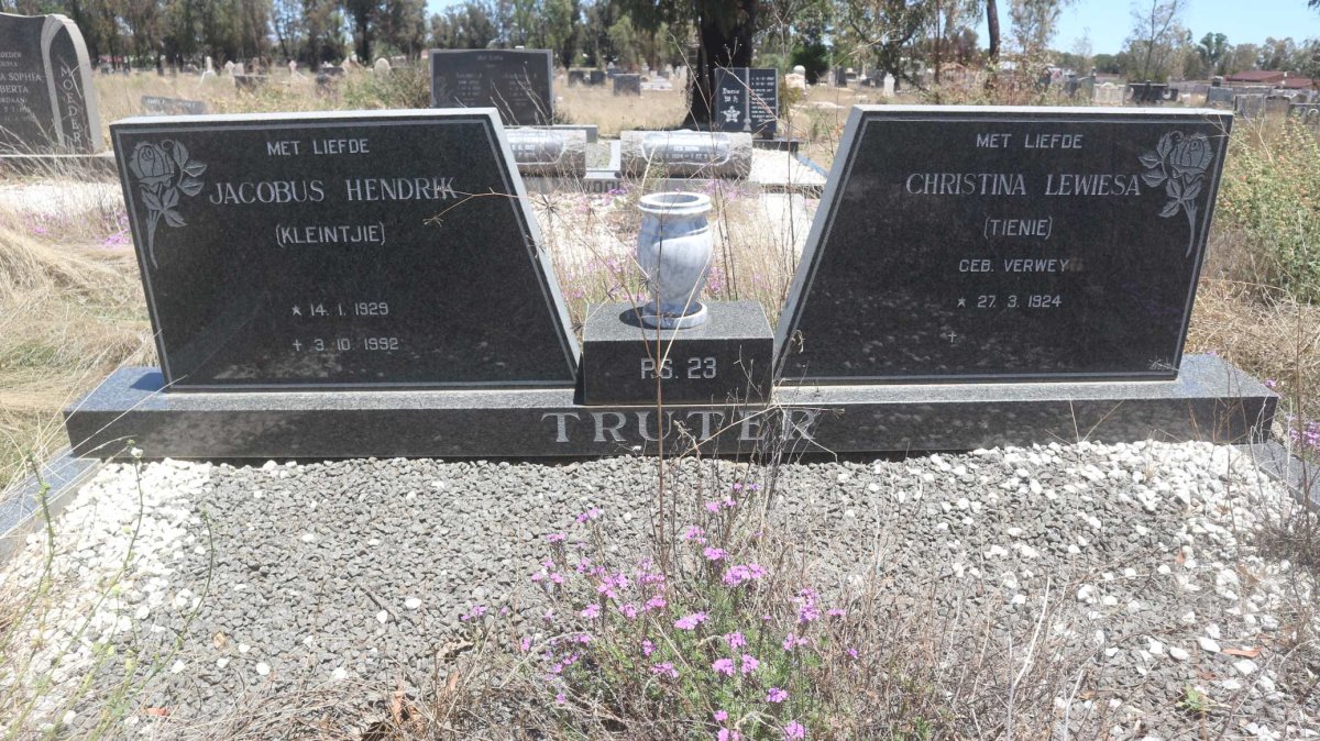 TRUTER Jacobus Hendrik 1929-1992 &amp; Christina Lewiesa VERWEY 1924-