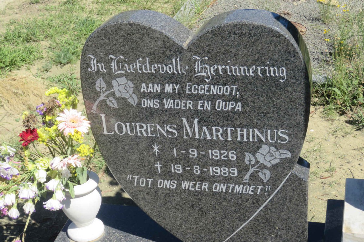 VENTER Lourens Marthinus 1926-1989 &amp; Clara Isabella ROBBERTS 1932-2018