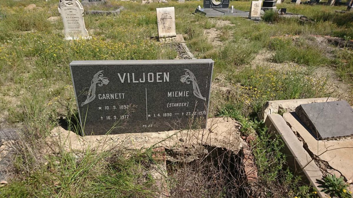VILJOEN Garnett 1892-1977 &amp; Miemie STANDER 1890-1978