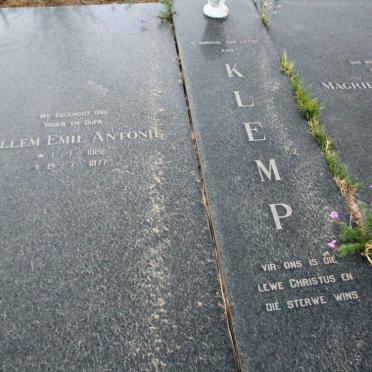 KLEMP Willem Emil Antonie 1922-1977 & Magrieta Isabella 1932-
