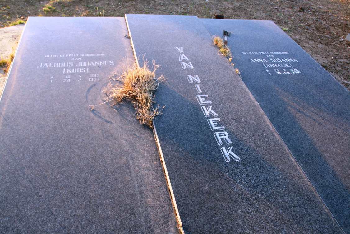 NIEKERK Jacobus Johannes, van 1913-1997 & Anna Susanna 1920-2010