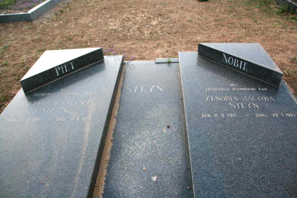 STEYN Pieter Hermanus 1911-1980 & Zenobia Jacoba 1911-1987 _1