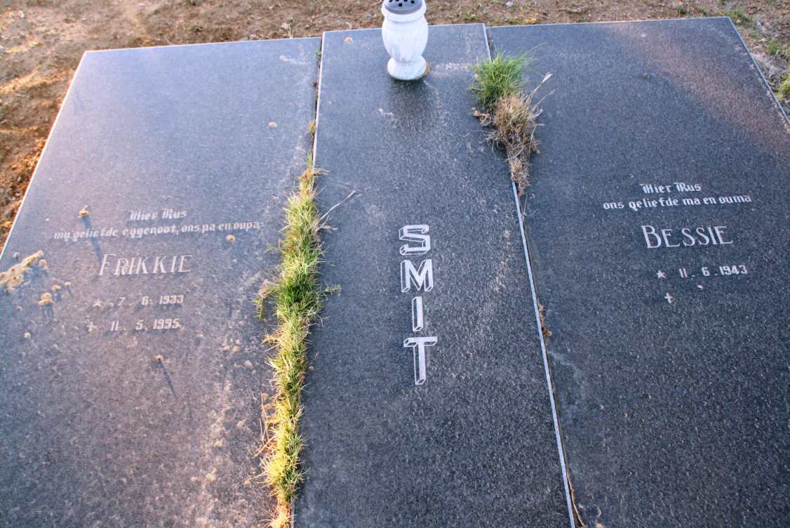 SMIT Frikkie 1933-1995 & Bessie 1943-