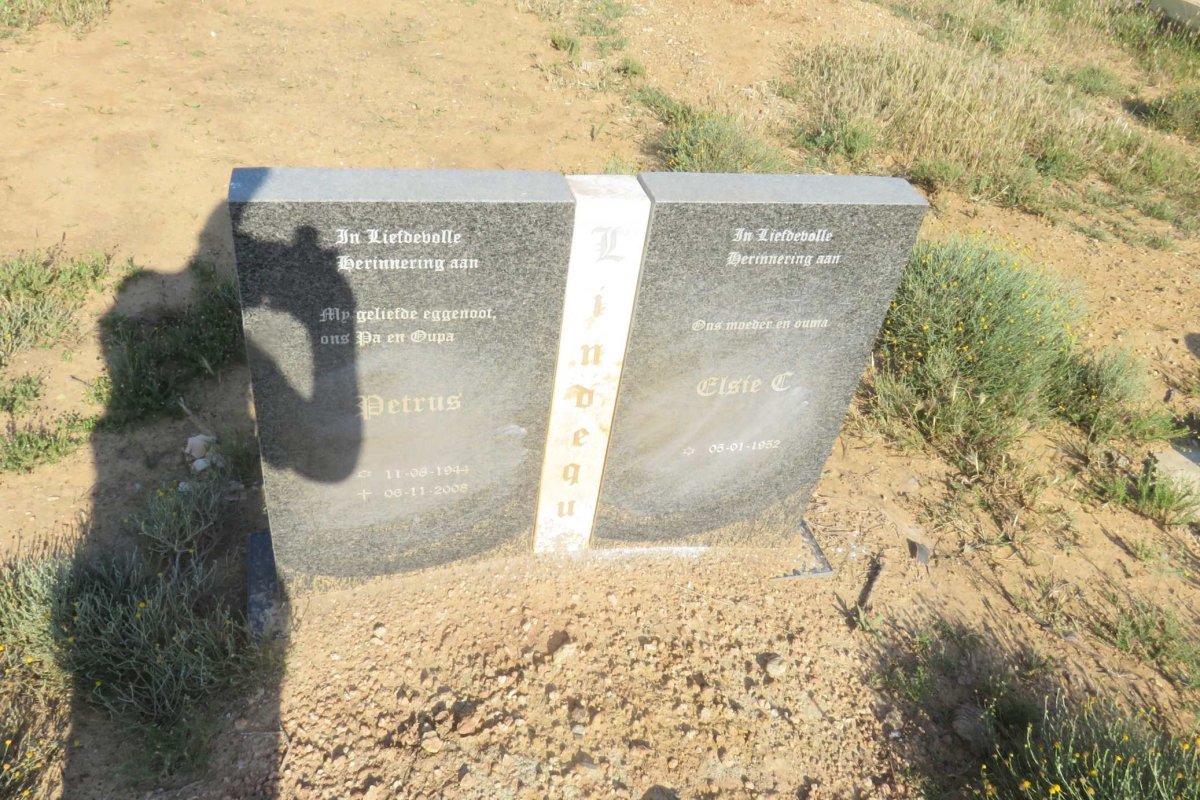 LINDEQUE Petrus 1944-2008 &amp; Elsie C. 1952-