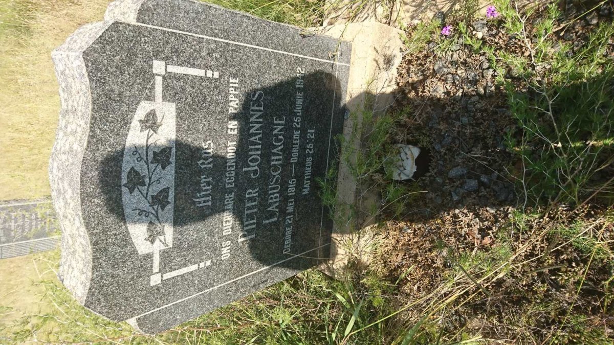 LABUSCHAGNE Pieter Johannes 1915-1942