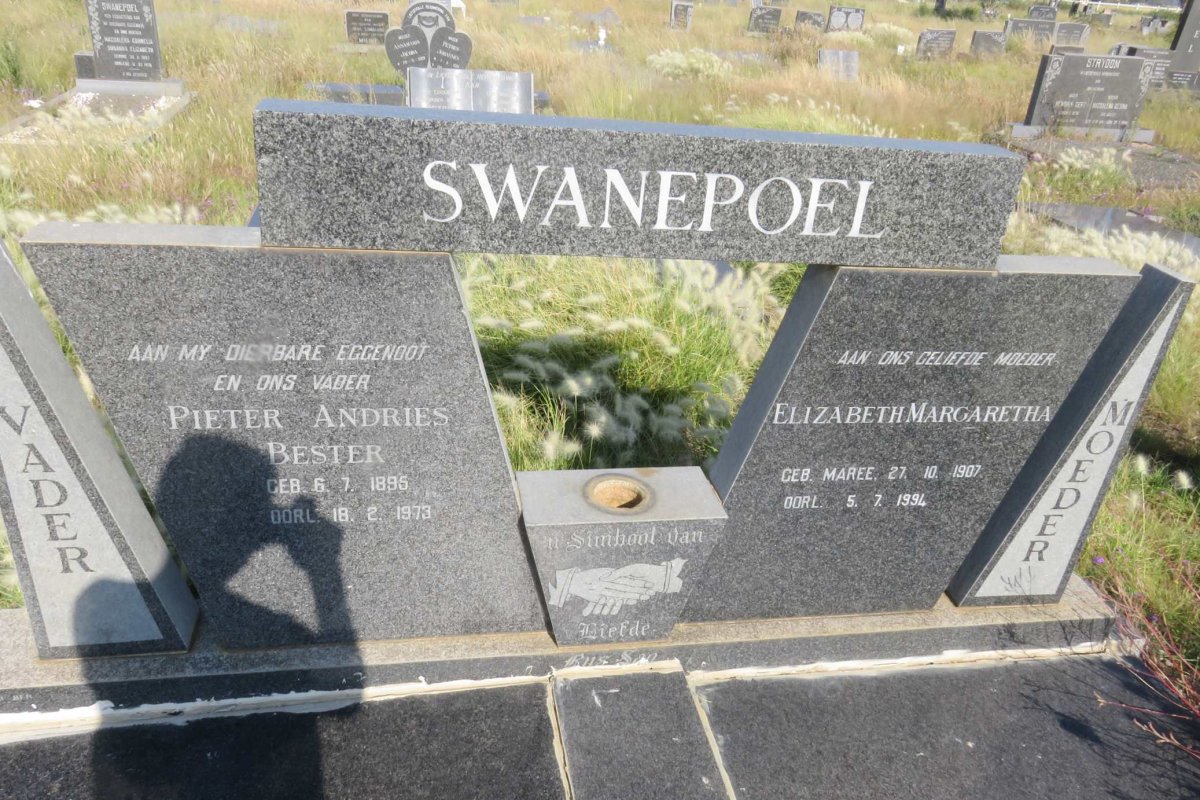 SWANEPOEL Pieter Andries Bester 1895-1973 &amp; Elizabeth Margaretha MAREE 1907-1994