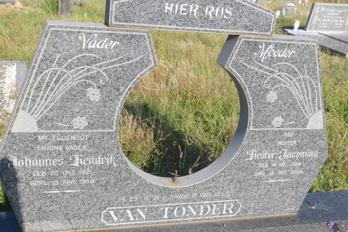 TONDER Johannes Hendrik, van 1921-1988 &amp; Hester Jacomina 1924-2004