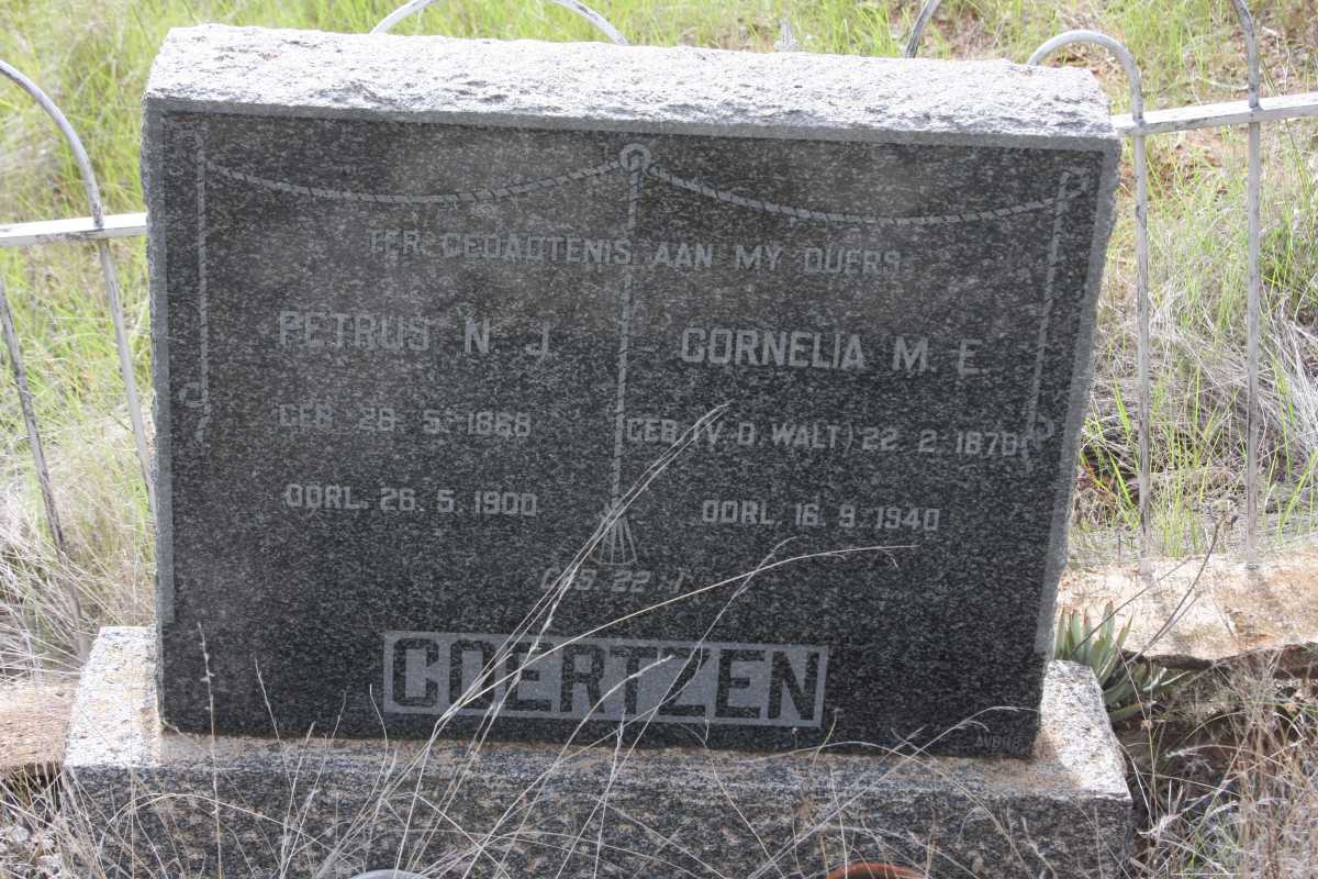 COERTZEN Petrus N.J. 1868-1900 &amp; Cornelia M.E. V.D. WALT 1870-1940