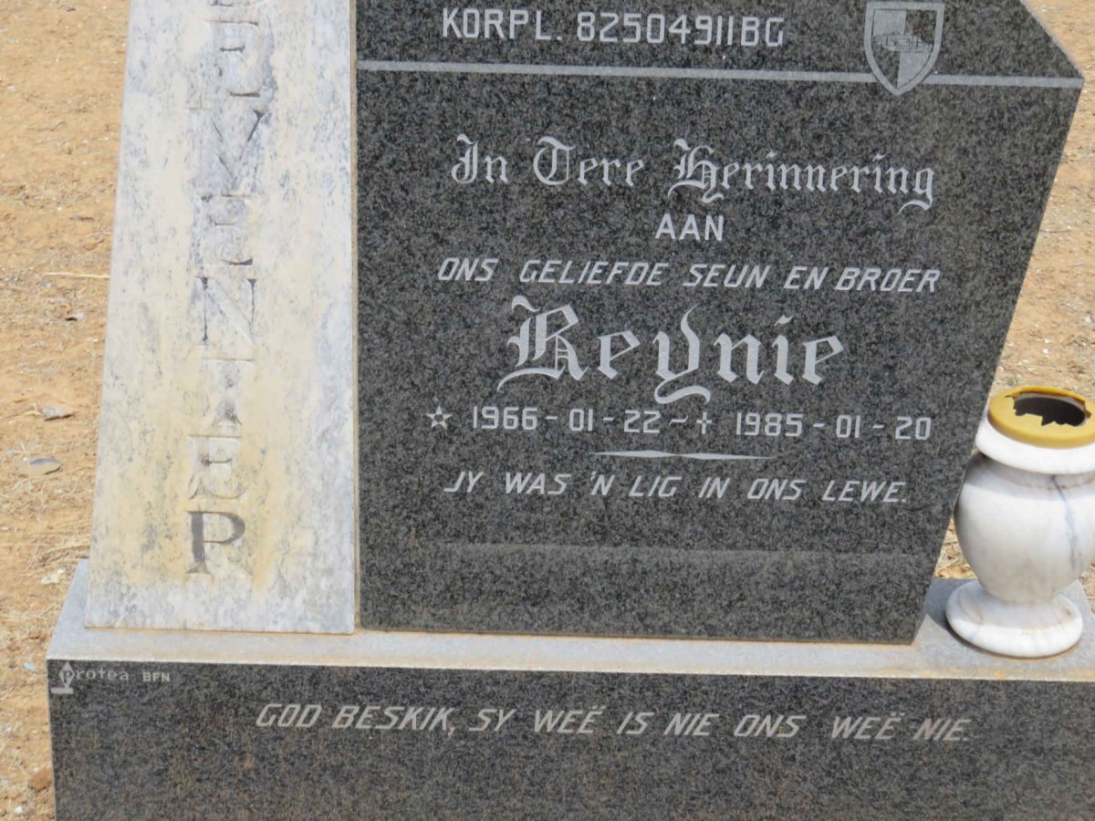 DEVENTER Reynie, van 1966-1985