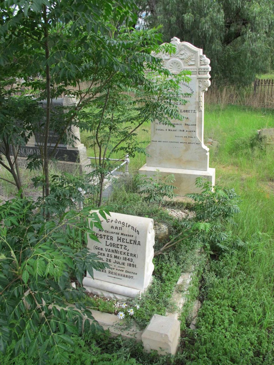 LORETZ Frederik Christiaan 1836-1918 &amp; Hester Helena VAN NIEKERK 1843-1891