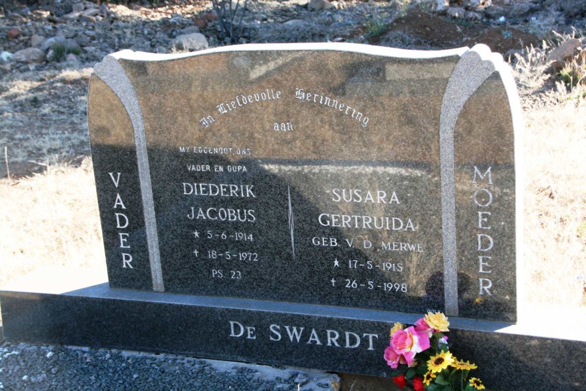 SWARDT Diederik Jacobus, de 1914-1972 & Susara Gertruida  V.D. MERWE 1915-1998