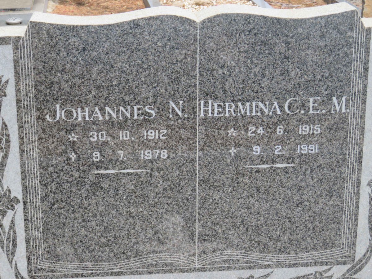 ? Johannes N. 1912-1978 &amp; Hermina C.E.M. 1915-1991