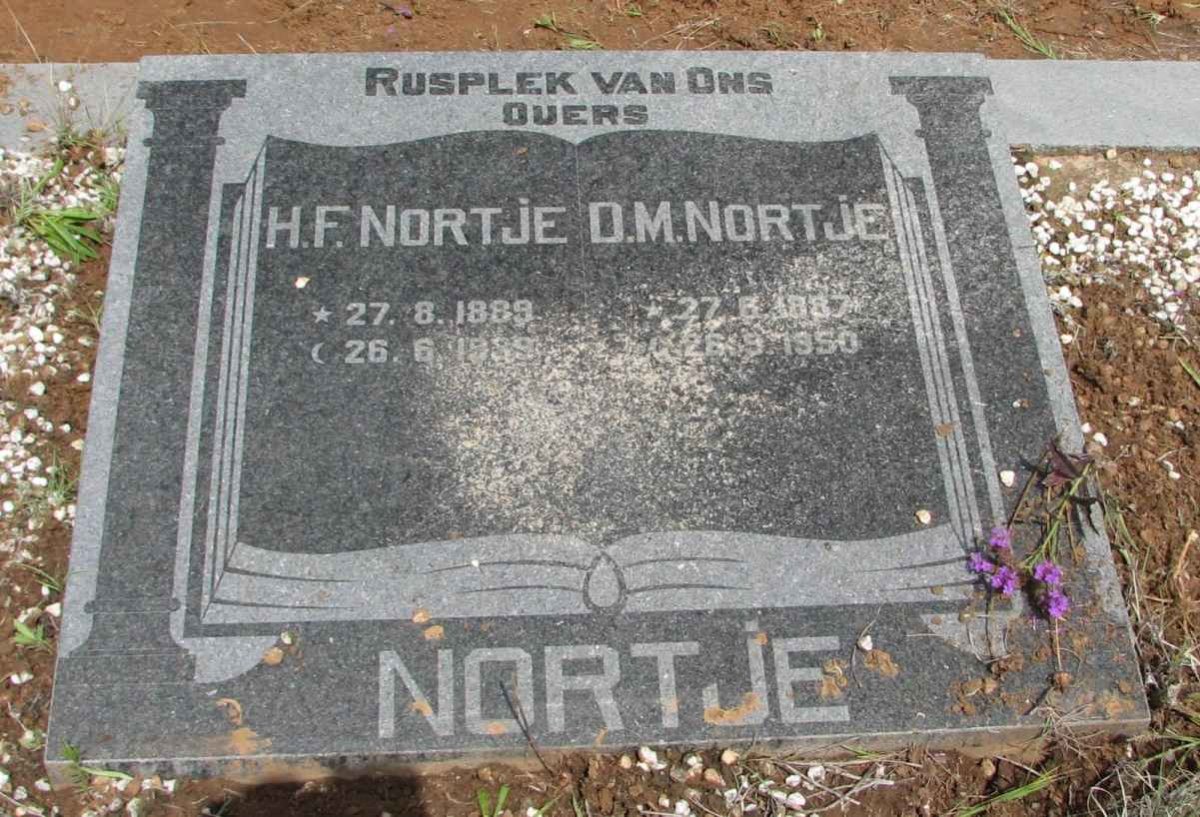 NORTJE H.F. 1889-1939 &amp; D.M. 1887-1950