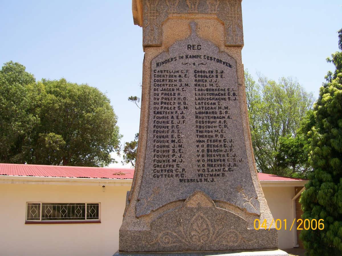 8. Memorial plaque / Gedenkplaat - Kinders in kampe gesterf