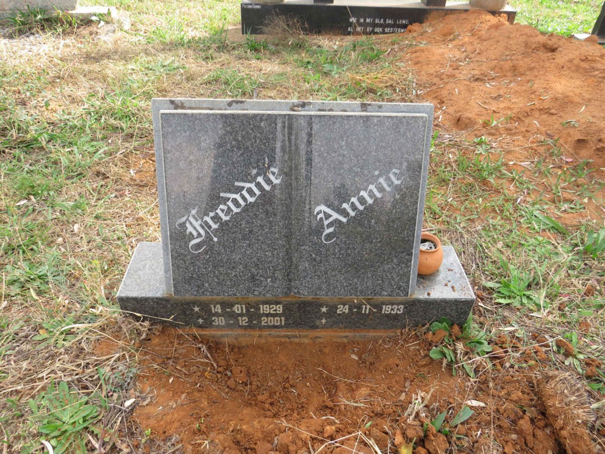 ? Freddie 1929-2001 & Annie 1933-