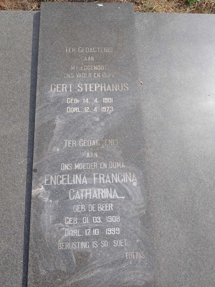 BURGERS Gert Stephanus 1901-1973 & Engelina Francina Catharina DE BEER 1908-1999_1