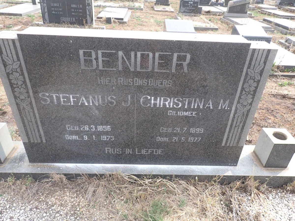 BENDER Stefanus J. 1896-1973 & Christina M. GILIOMEE 1899-1977