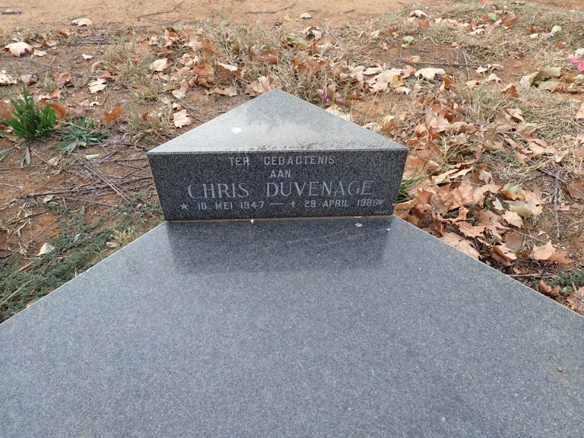 DUVENAGE Chris 1947-1986