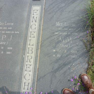 ENGELBRECHT J.P.J. 1906-1987 &amp; M.M. 1909-1989