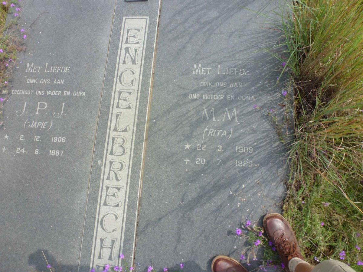 ENGELBRECHT J.P.J. 1906-1987 &amp; M.M. 1909-1989