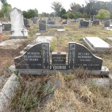 F - Vanne :: Surnames - F