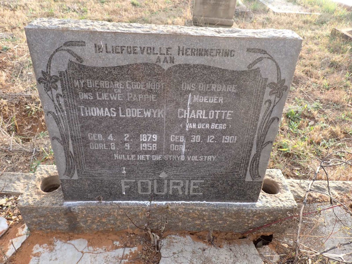 FOURIE Thomas Lodewyk 1879-1956 & Charlotte VAN DER BERG 1901-