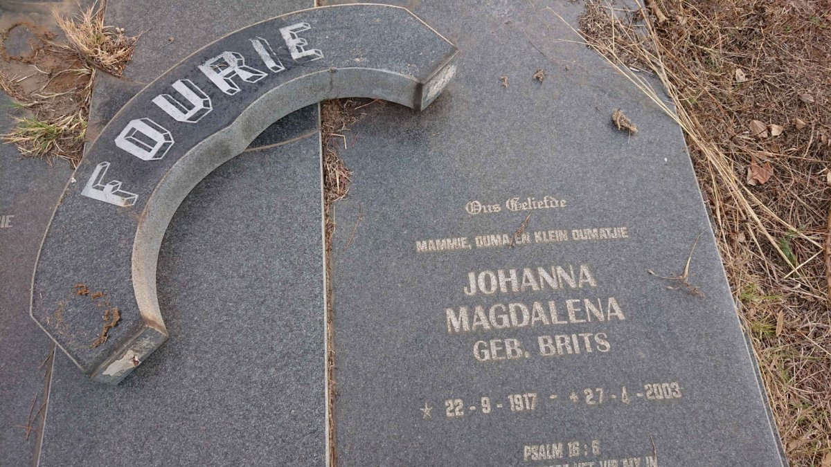 FOURIE Jan Louis 1911-1993 & Johanna Magdalena BRITS 1917-2003 _2