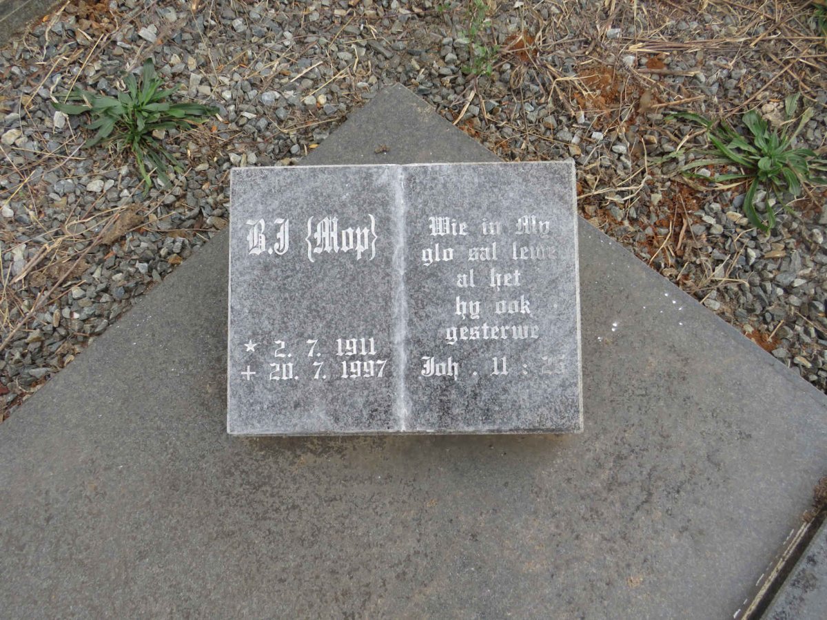 GRAAFF B.J. 1911-1997 & M.A. PRETORIUS 1917-2002 _2