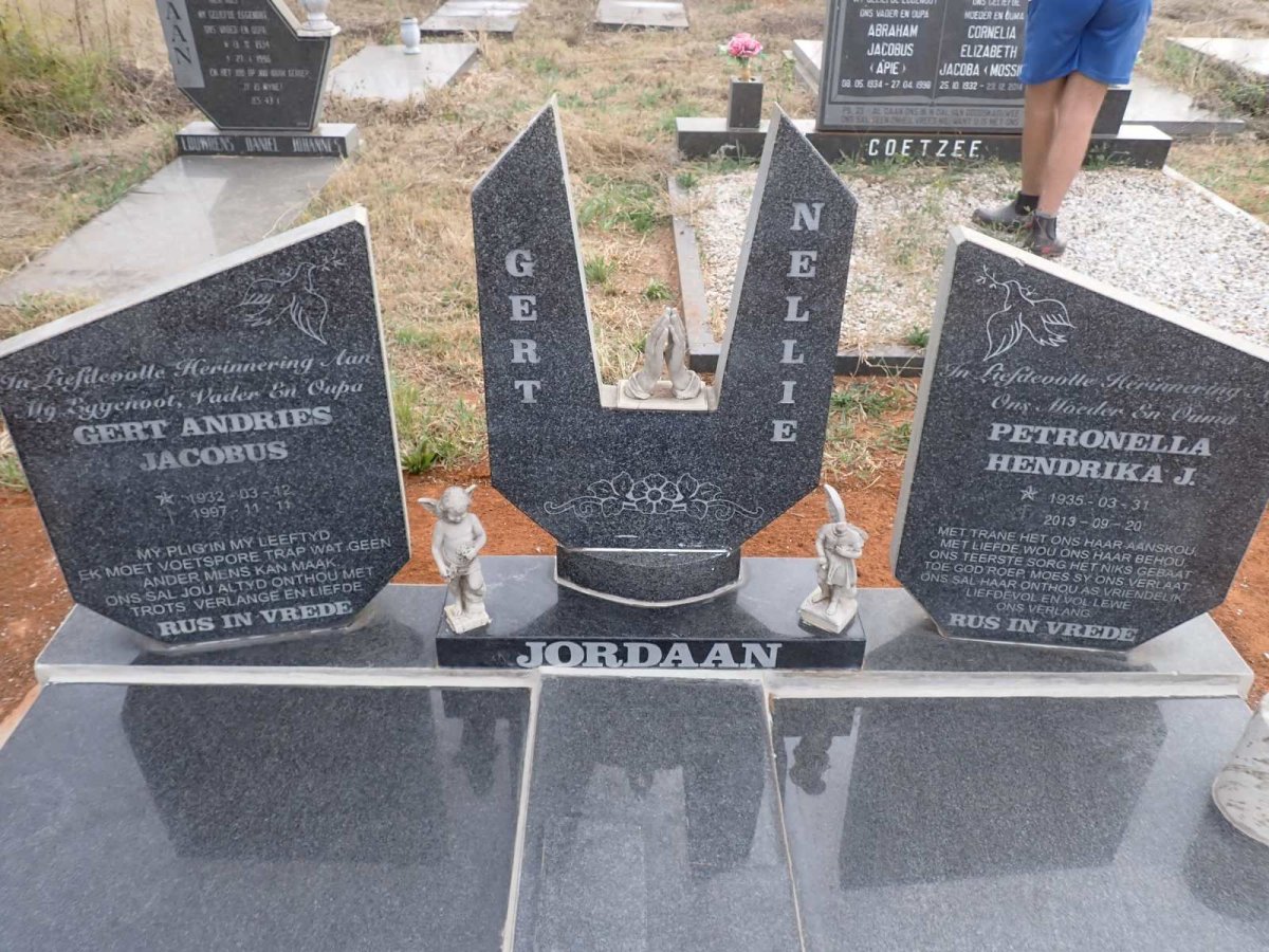 JORDAAN Gert Andries Jacobus 1932-1997 & Petronella Hendrika J. 1935-2013