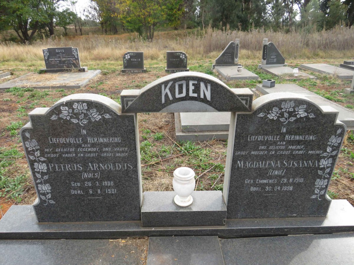 KOEN Petrus Arnoldus 1908-1981 & Magdalena Susanna EMMENES 1910-1998