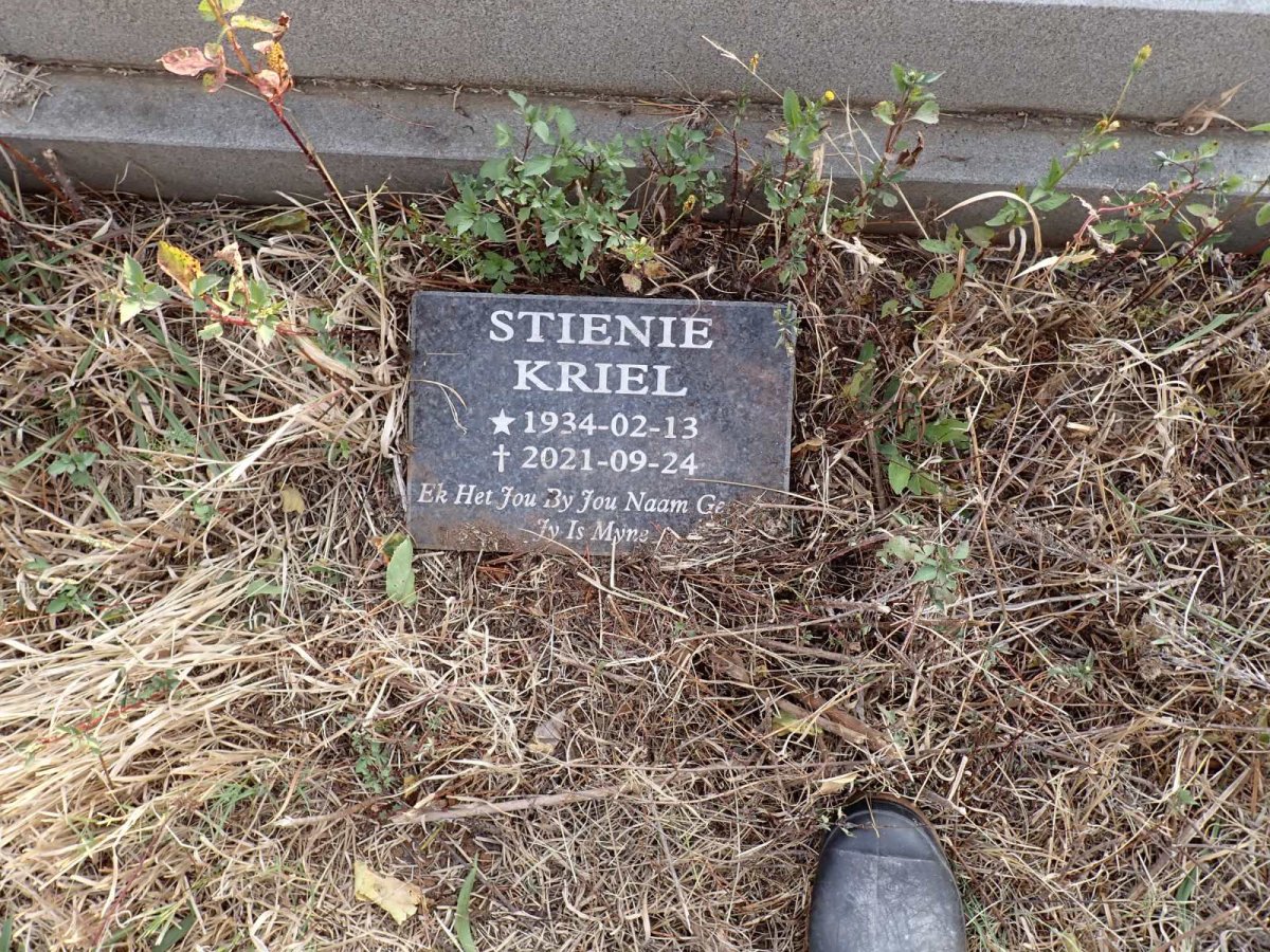 KRIEL Stienie 1934-2021