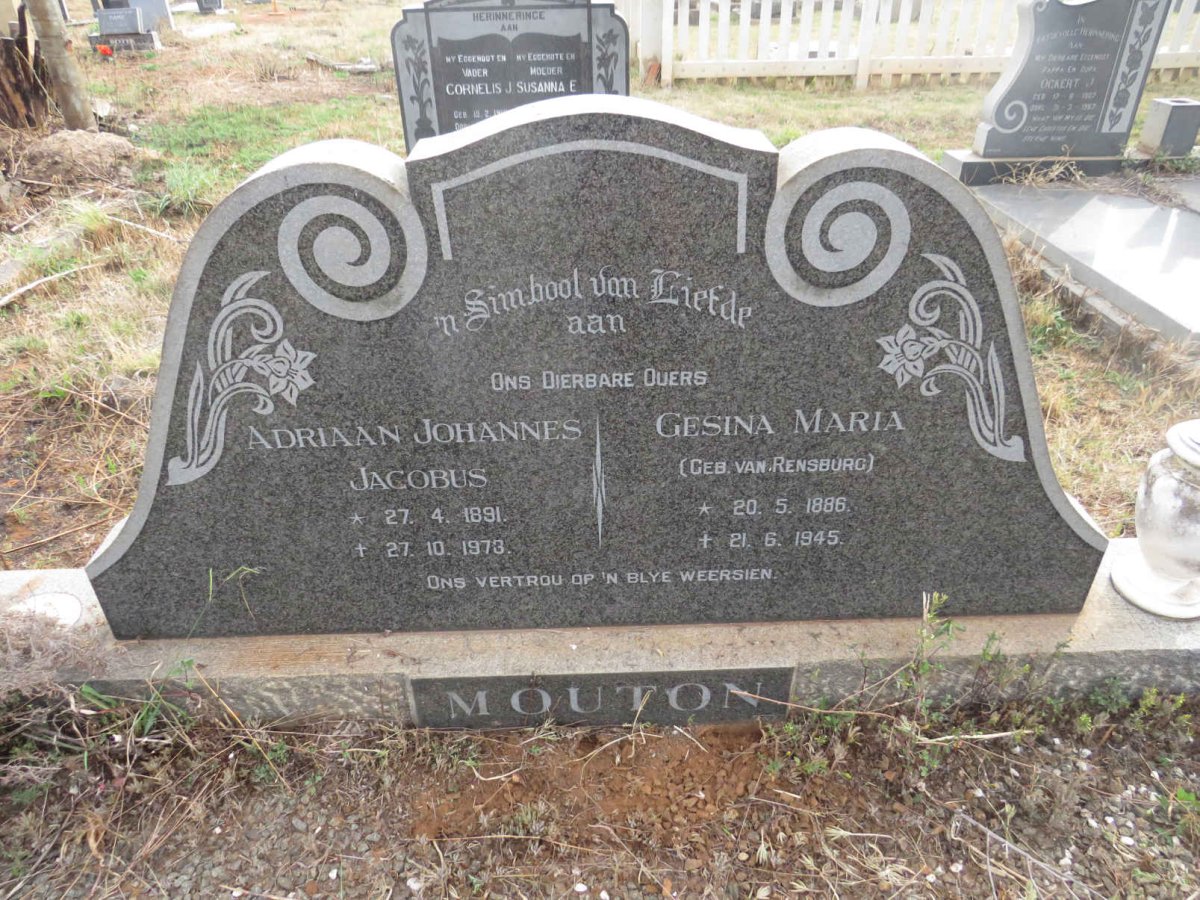 MOUTON Adriaan Johannes Jacobus 1891-1973 & Gesina Maria VAN RENSBURG 1886-1945