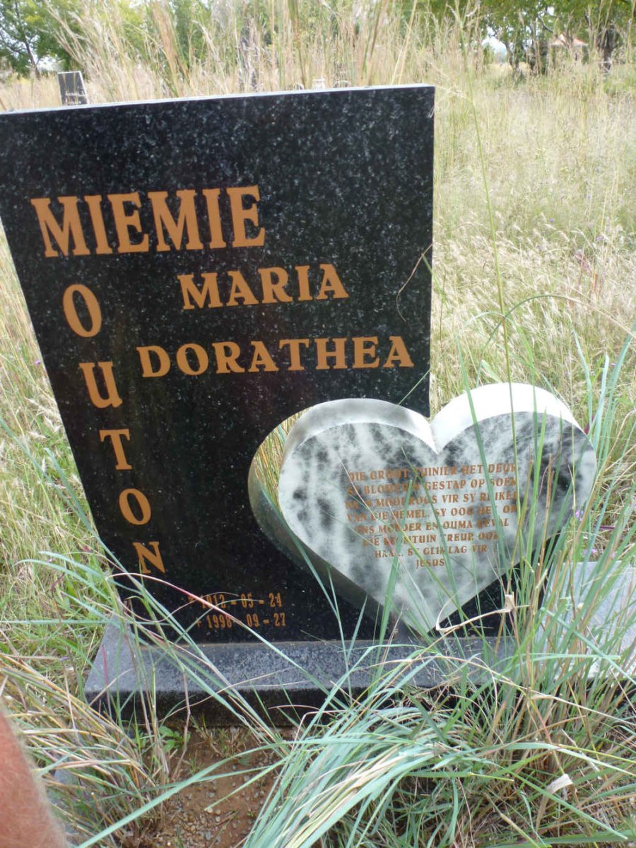 MOUTON Maria Dorathea 1912-1998
