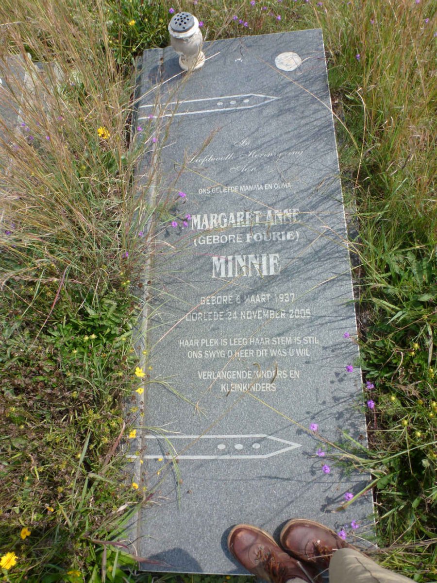 MINNIE Margaret Anne nee FOURIE 1937-2005