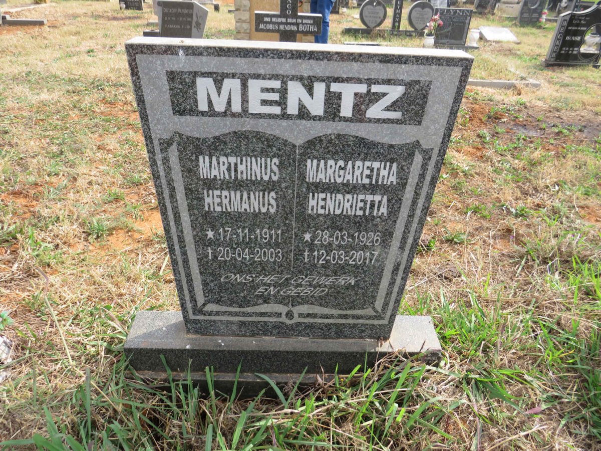 MENTZ Marthinus Hermanus 1911-2003 & Margaretha Hendrietta 1926-2017