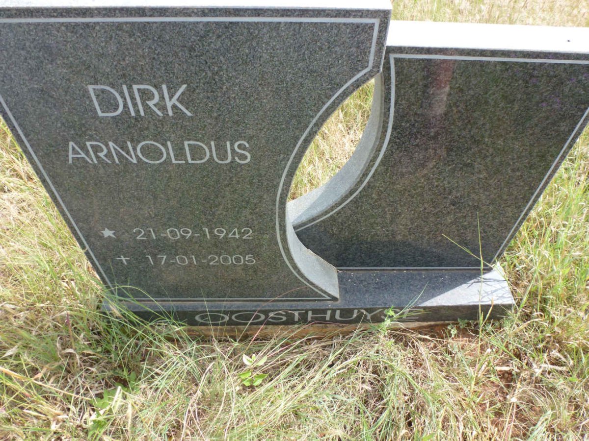 OOSTHUYSE Dirk Arnoldus 1942-2005