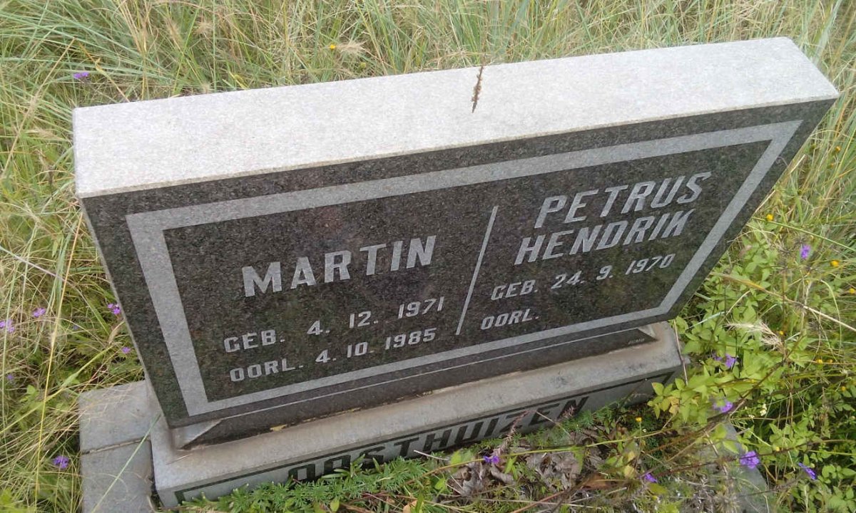 OOSTHUIZEN Petrus Hendrik 1970- :: OOSTHUIZEN Martin 1971-1985