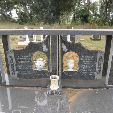 PLOOY Cornelius Johannes, du 1923-1999 & Magrieta Sovia Johanna 1932-2012