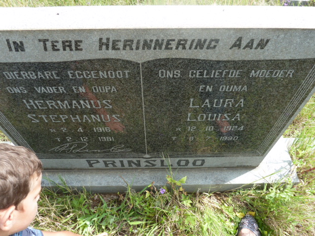 PRINSLOO Hermanus Stephanus 1916-1981 &amp; Laura Louisa 1924-1990