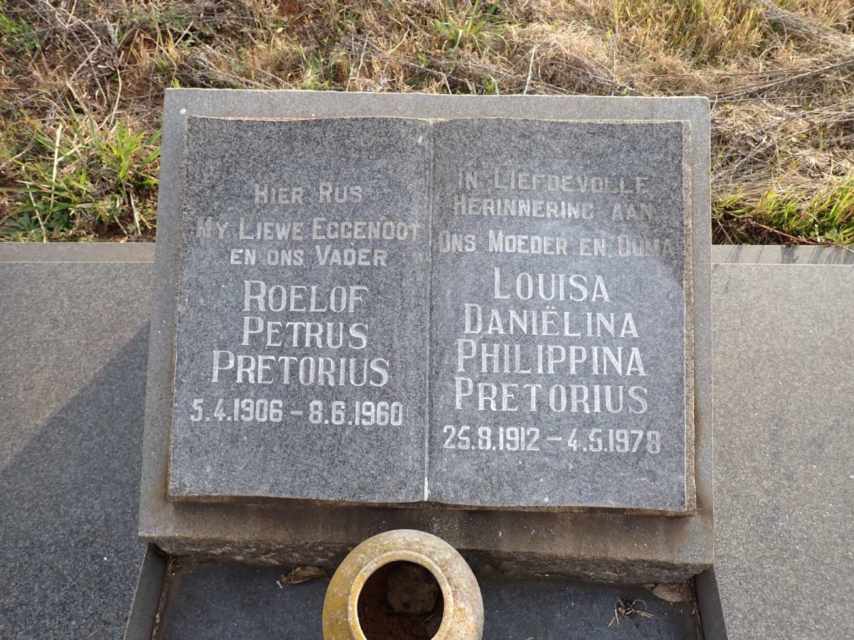 PRETORIUS Roelof Petrus 1906-1960 & Louisa Danielina Philippina 1912-1978